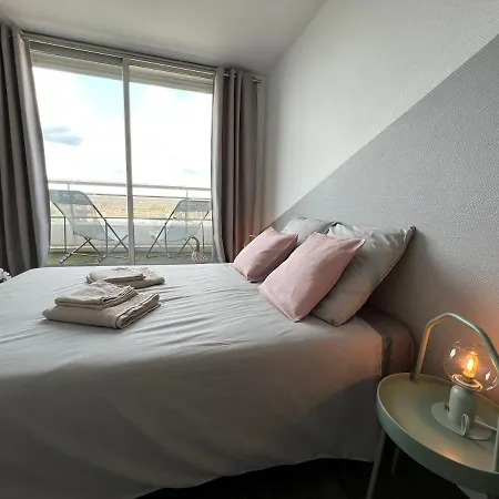 Above Eiffel Tower View Balcony Apartman